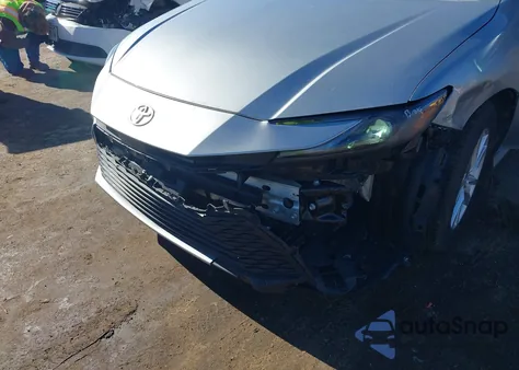 2025 Toyota Camry Le из США, поврежденный, VIN 4T1DAACK7SU005009